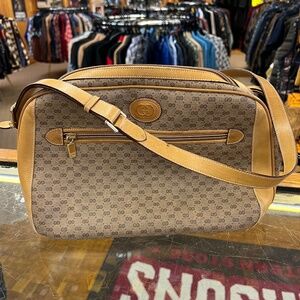 Gucci vintage cross body bag